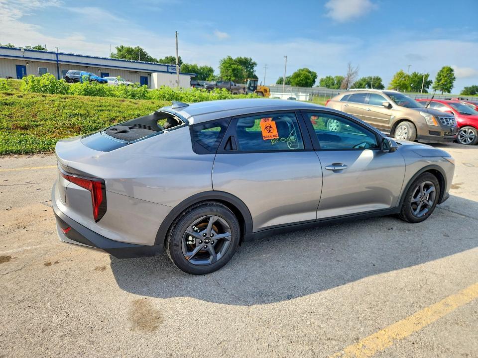 2026 KIA K4 LXS — Фото 3 из 12