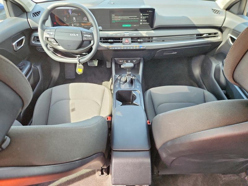2026 KIA K4 LXS — Фото 8 из 13