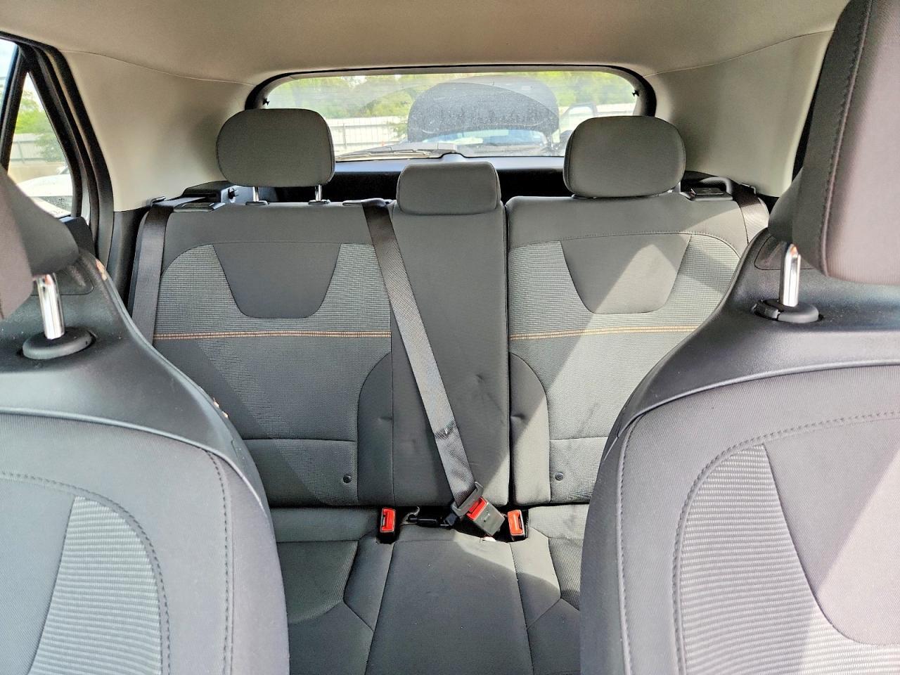 2026 KIA NIRO LX — Фото 10 из 14