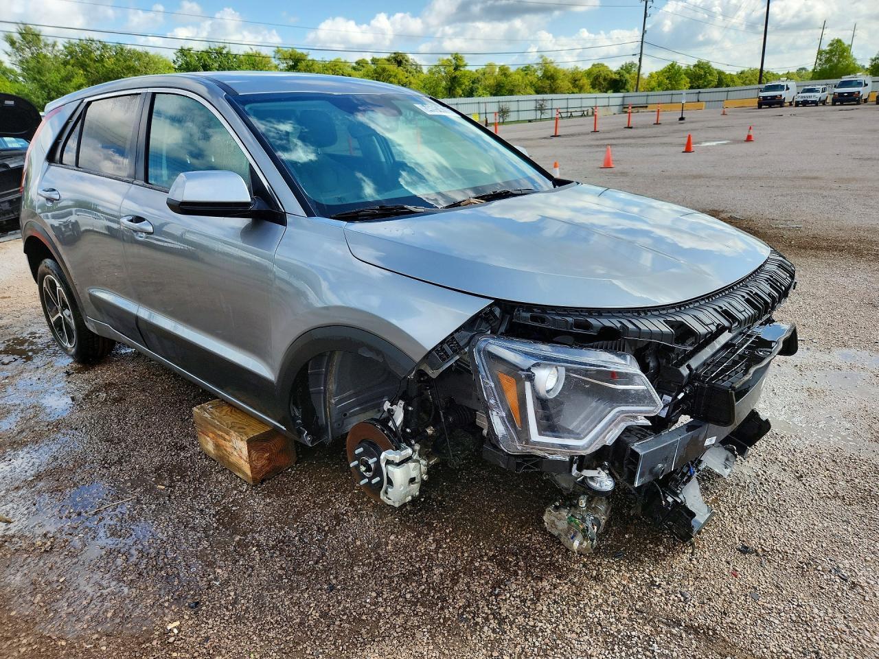 2026 KIA NIRO LX — Фото 4 из 14