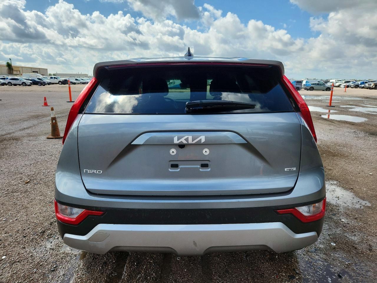 2026 KIA NIRO LX — Фото 6 из 14
