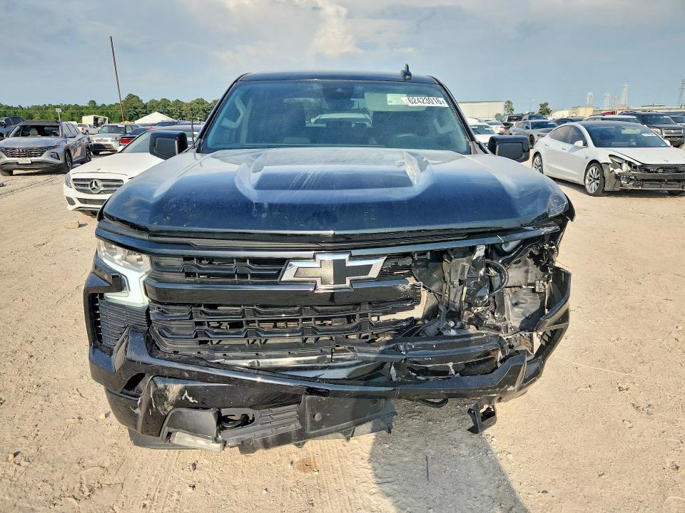 2024 CHEVROLET SILVERADO 1500 C1500 RST — Фото 5 из 12