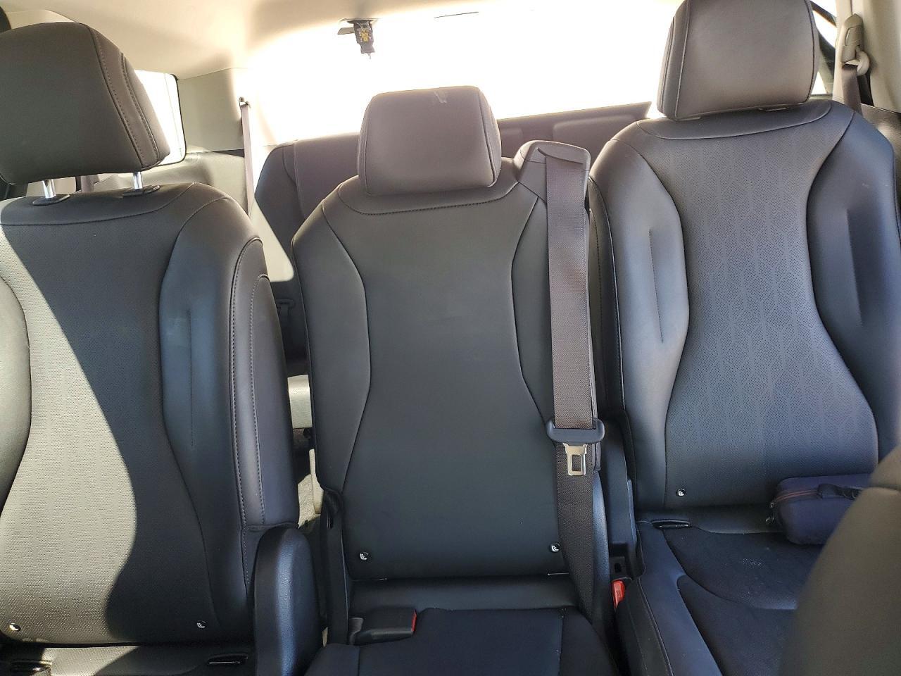 2026 KIA CARNIVAL LXS — Фото 10 из 14
