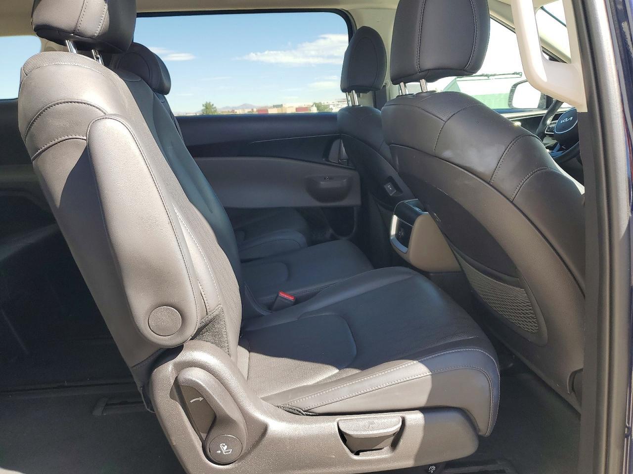 2026 KIA CARNIVAL LXS — Фото 11 из 14