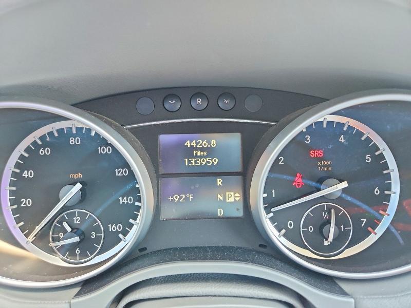 2011 MERCEDES-BENZ GL 450 4MATIC — Фото 9 из 13