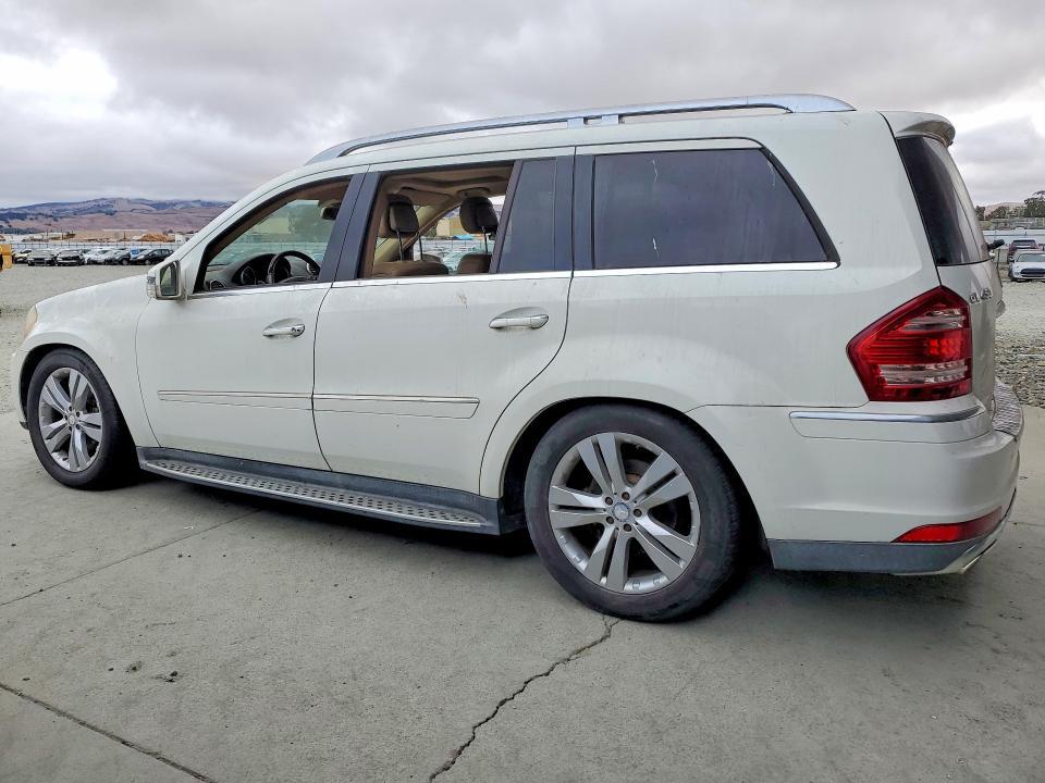 2011 MERCEDES-BENZ GL 450 4MATIC — Фото 2 из 13