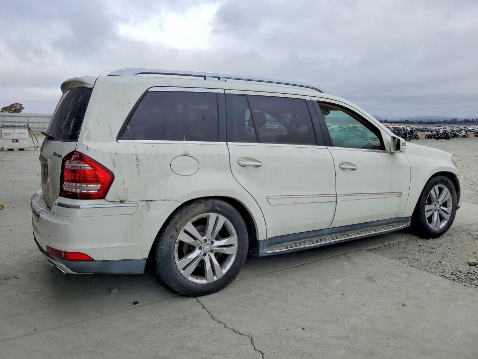 2011 MERCEDES-BENZ GL 450 4MATIC — Фото 3 из 13