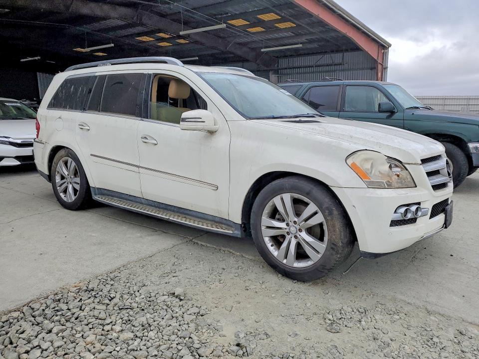 2011 MERCEDES-BENZ GL 450 4MATIC — Фото 4 из 13
