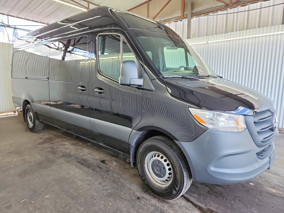 2026 MERCEDES-BENZ SPRINTER 2500 — Фото 4 из 14