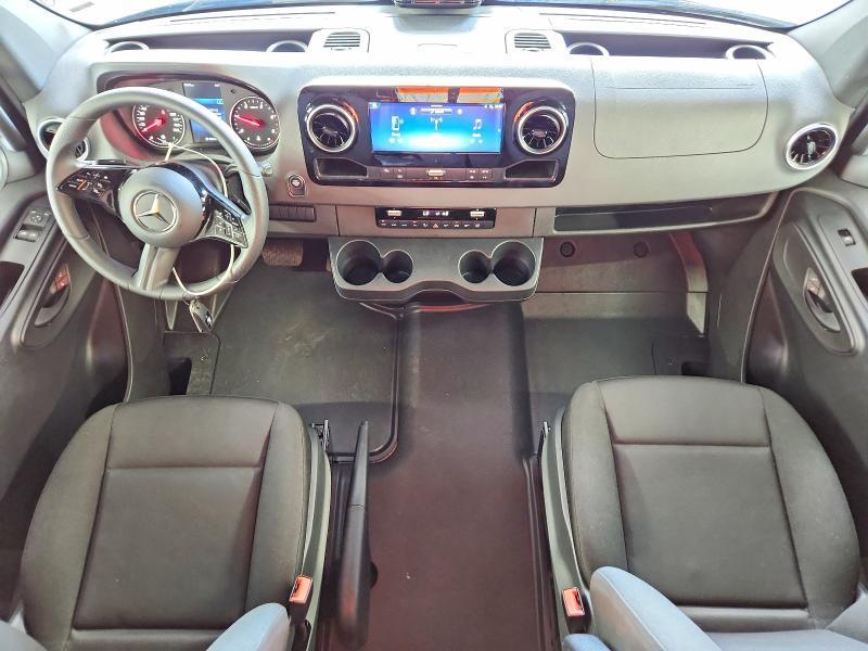 2026 MERCEDES-BENZ SPRINTER 2500 — Фото 8 из 14