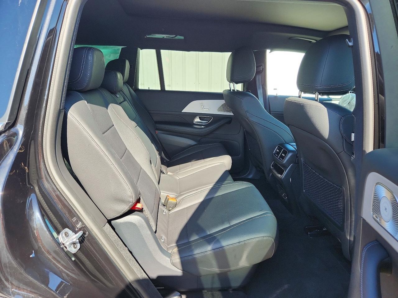 2026 MERCEDES-BENZ GLS 450 4MATIC — Фото 11 из 14