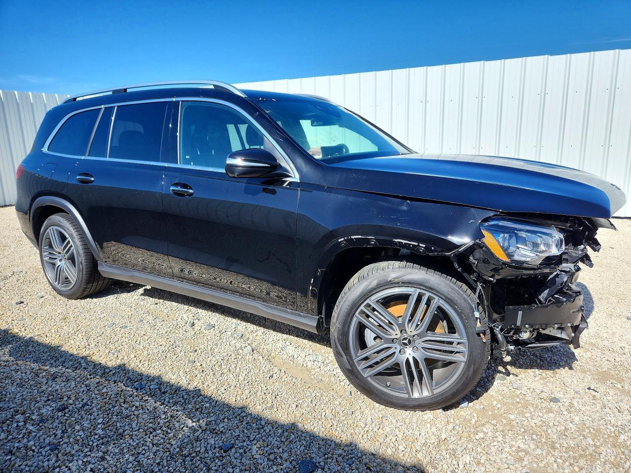 2026 MERCEDES-BENZ GLS 450 4MATIC — Фото 4 из 14