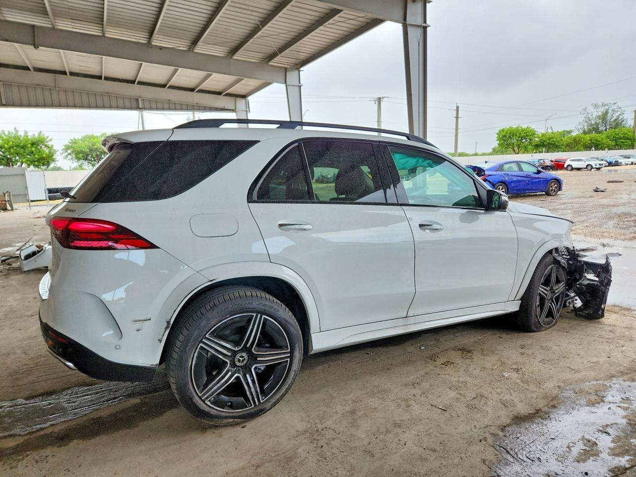 2026 MERCEDES-BENZ GLE 350 4MATIC — Фото 3 из 13