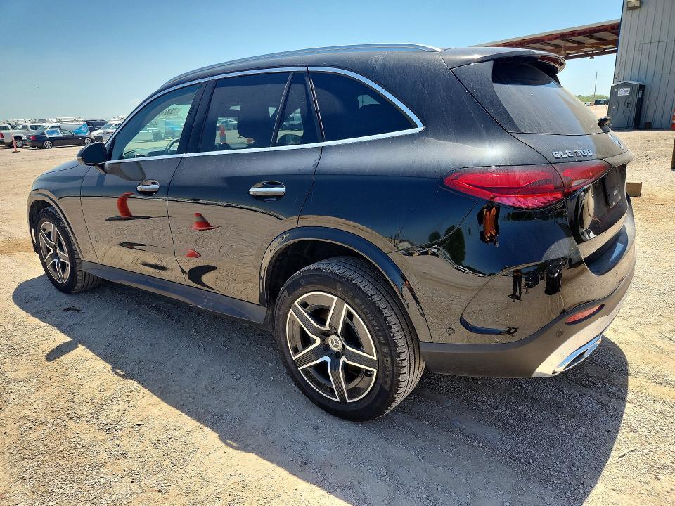 2026 MERCEDES-BENZ GLC 300 4MATIC — Фото 2 из 13