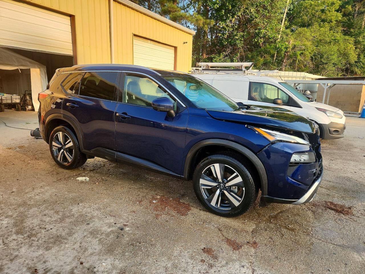 2026 NISSAN ROGUE SL — Фото 4 из 14