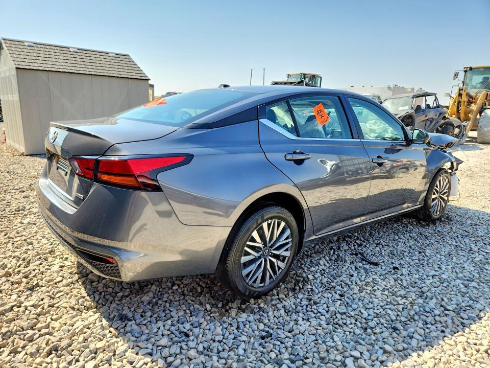 2026 NISSAN ALTIMA SV — Фото 3 из 12