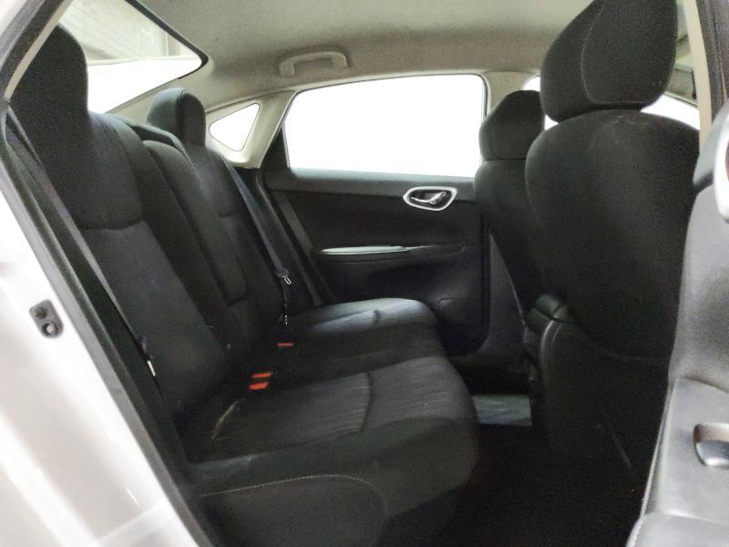 2019 NISSAN SENTRA SV — Фото 10 из 13