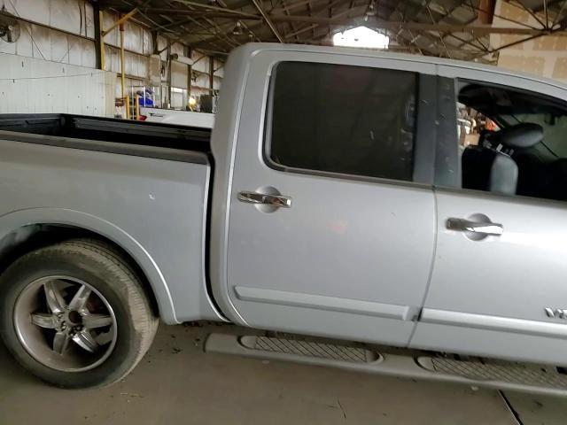 2011 NISSAN TITAN SV — Фото 13 из 14