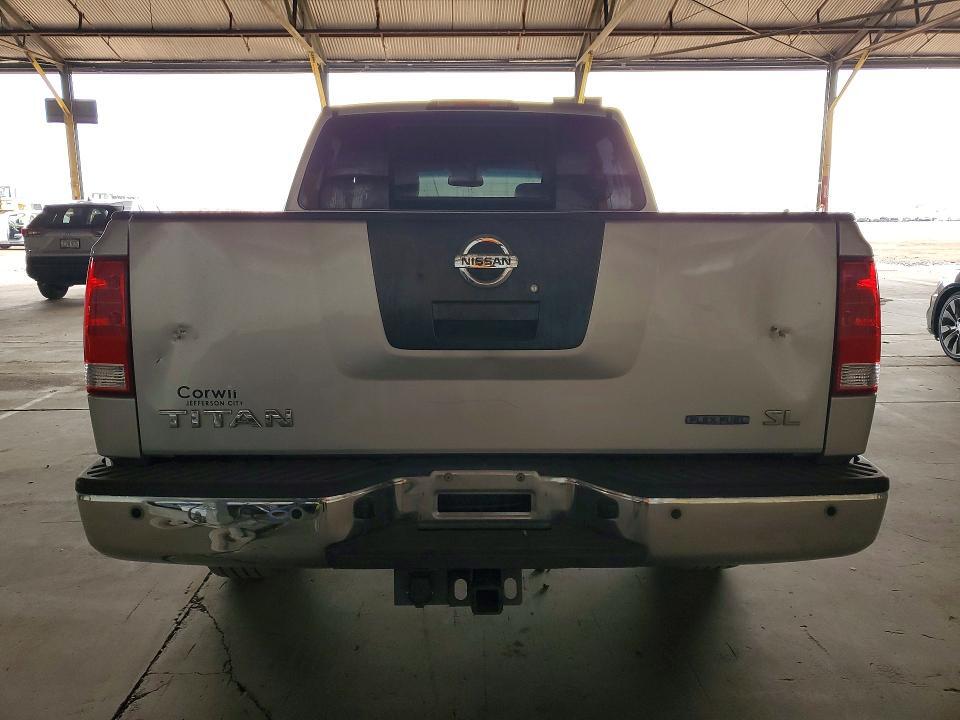 2011 NISSAN TITAN SV — Фото 6 из 14