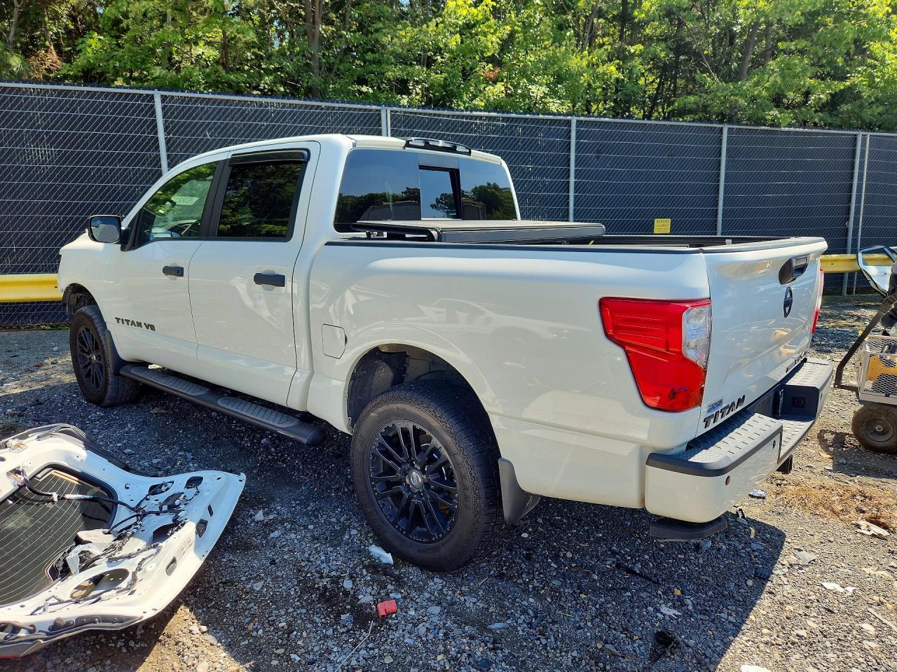 2019 NISSAN TITAN SV — Фото 2 из 12