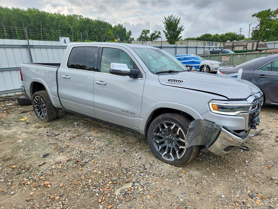 2026 RAM 1500 LIMITED — Фото 4 из 13