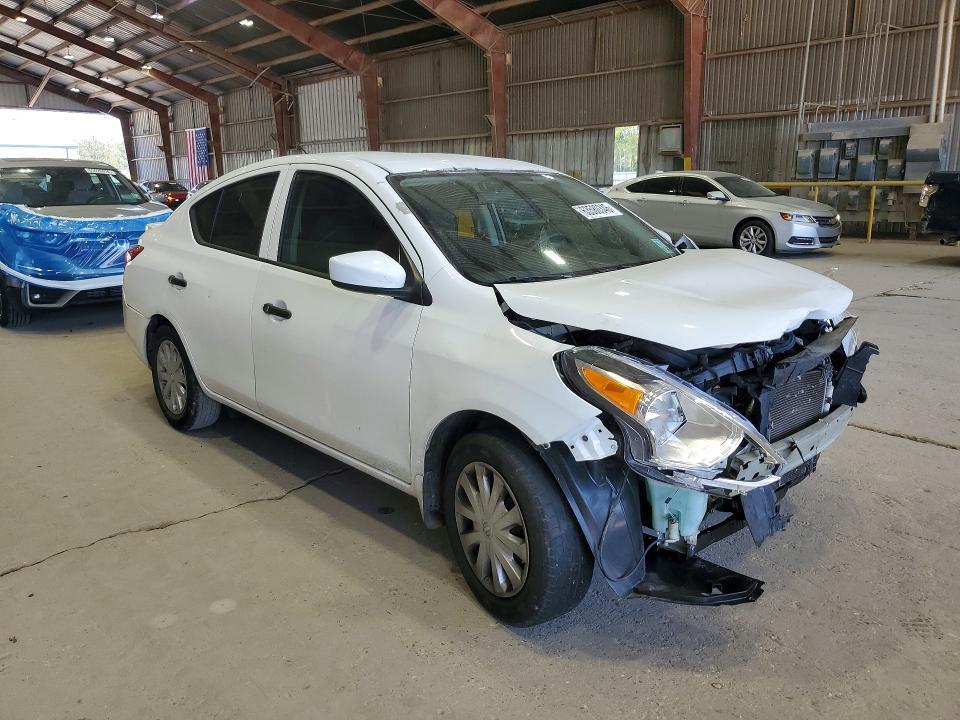 2019 NISSAN VERSA S PLUS — Фото 4 из 12