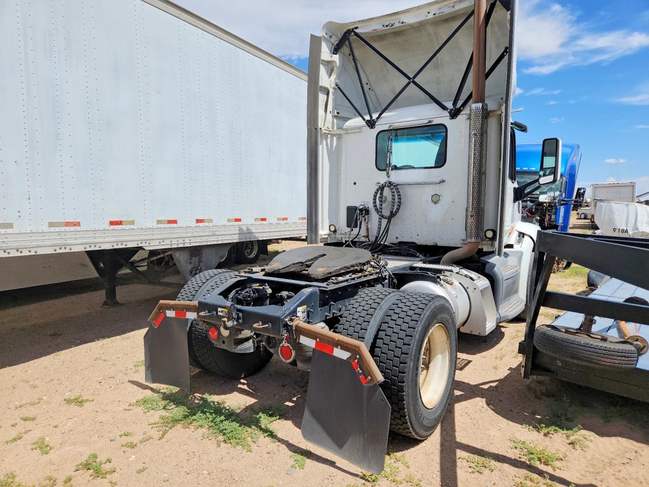 2019 PETERBILT 579 SEMI TRUCK — Фото 3 из 12