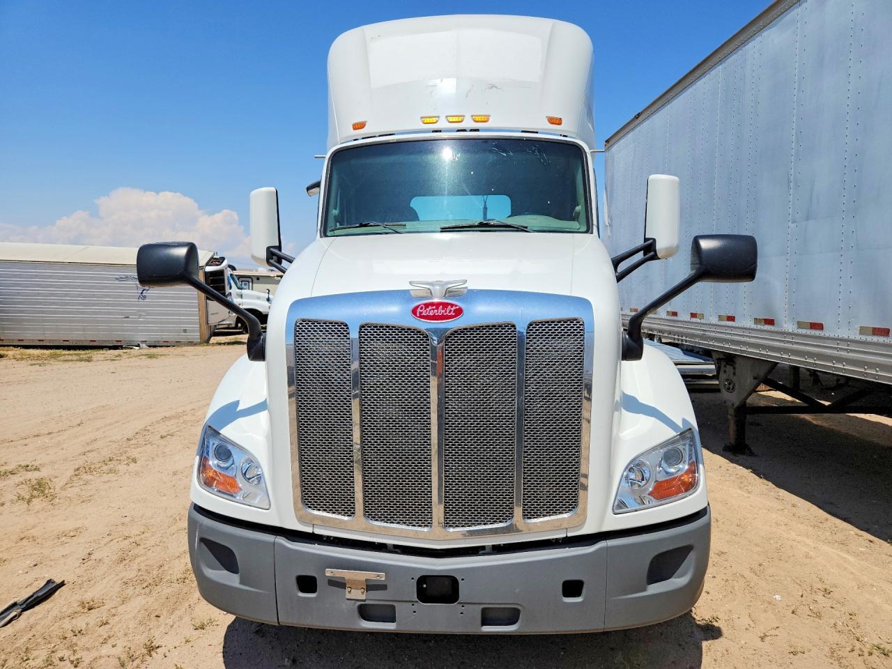 2019 PETERBILT 579 SEMI TRUCK — Фото 5 из 12