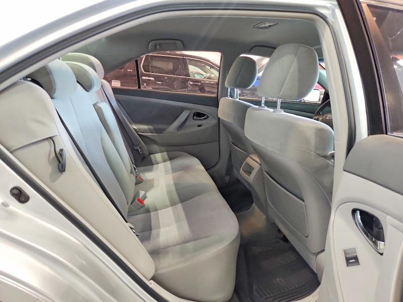 2011 TOYOTA CAMRY LE — Фото 10 из 12