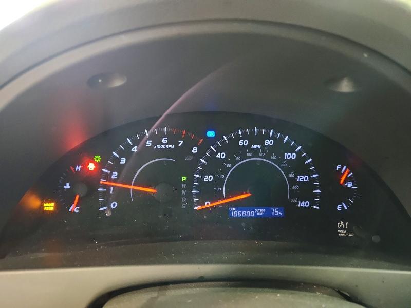2011 TOYOTA CAMRY LE — Фото 9 из 12