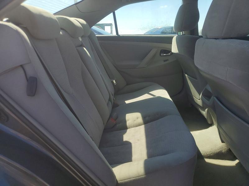2011 TOYOTA CAMRY LE V6 — Фото 10 из 12