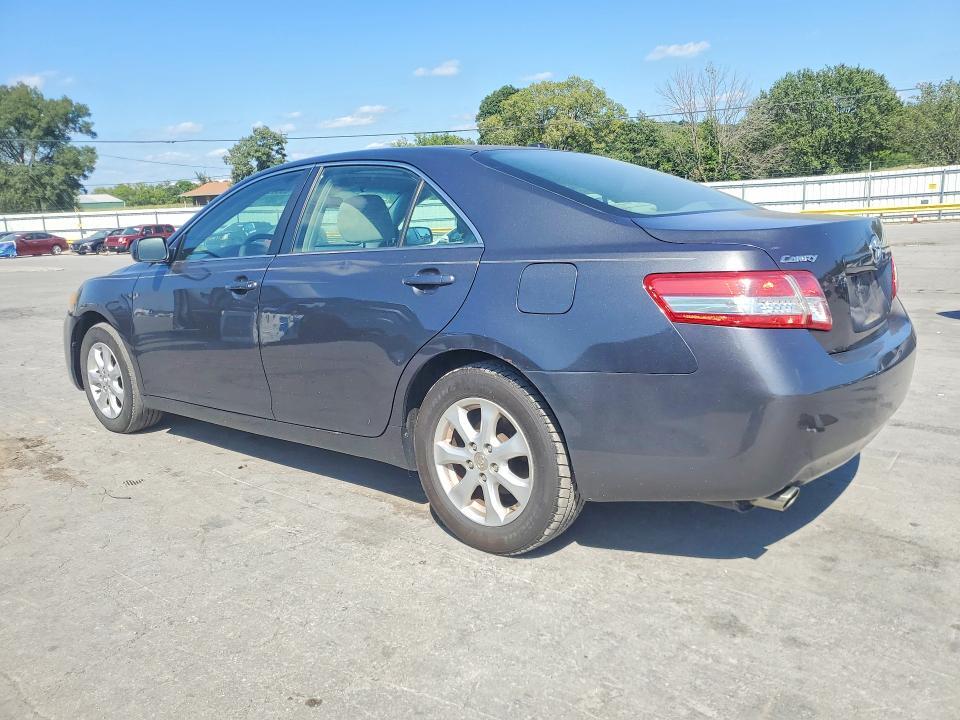 2011 TOYOTA CAMRY LE V6 — Фото 2 из 12