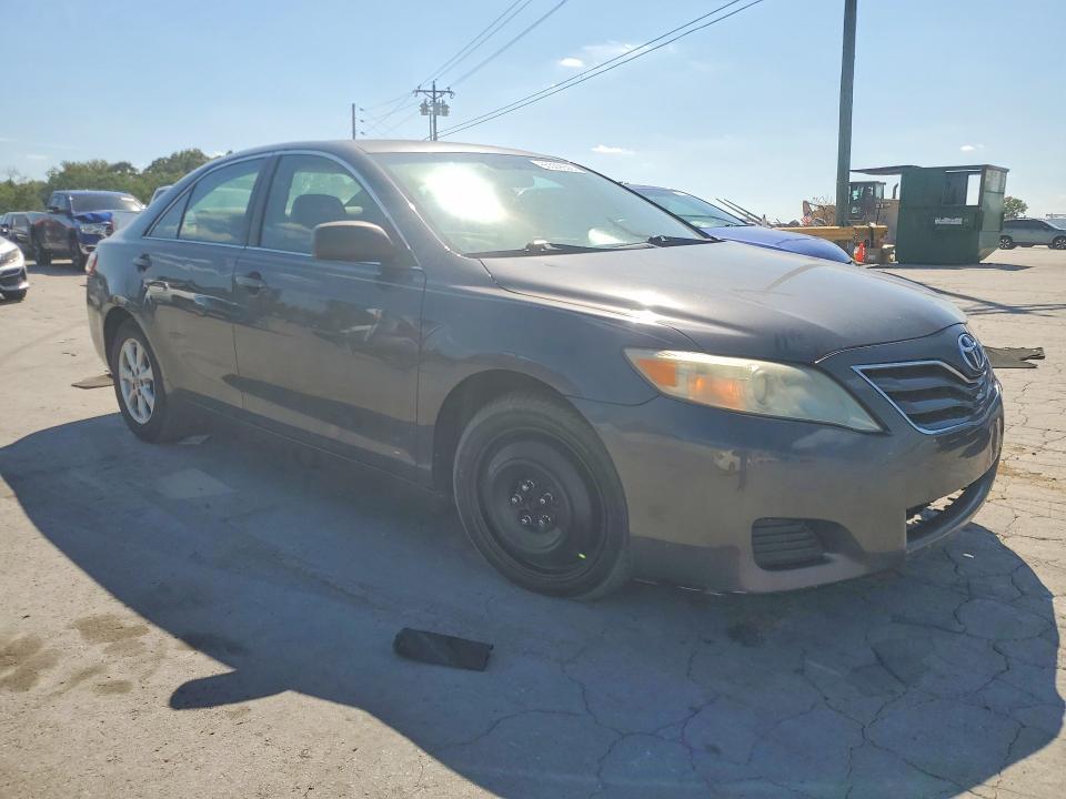 2011 TOYOTA CAMRY LE V6 — Фото 4 из 12