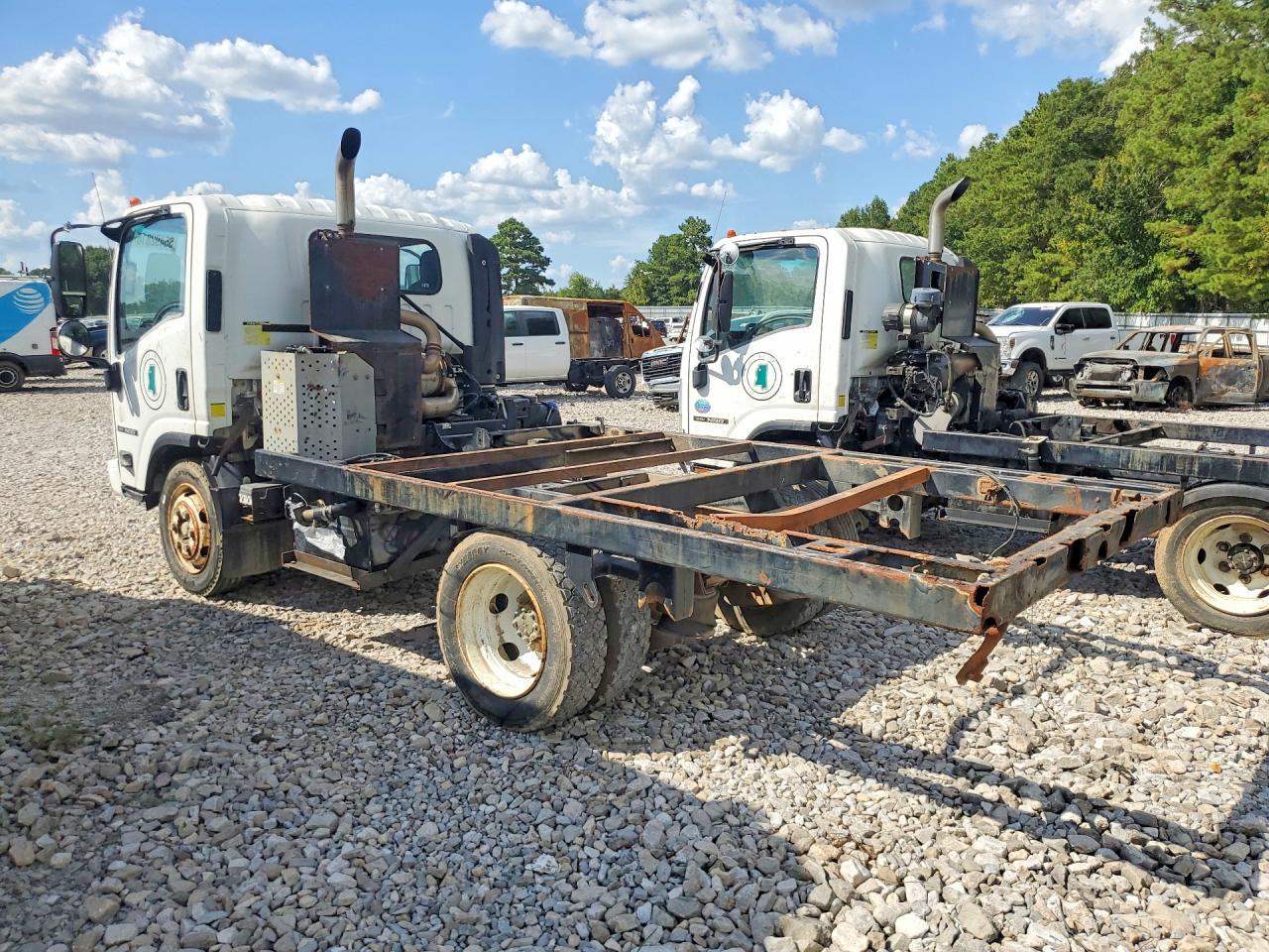 2014 ISUZU NRR — Фото 2 из 13