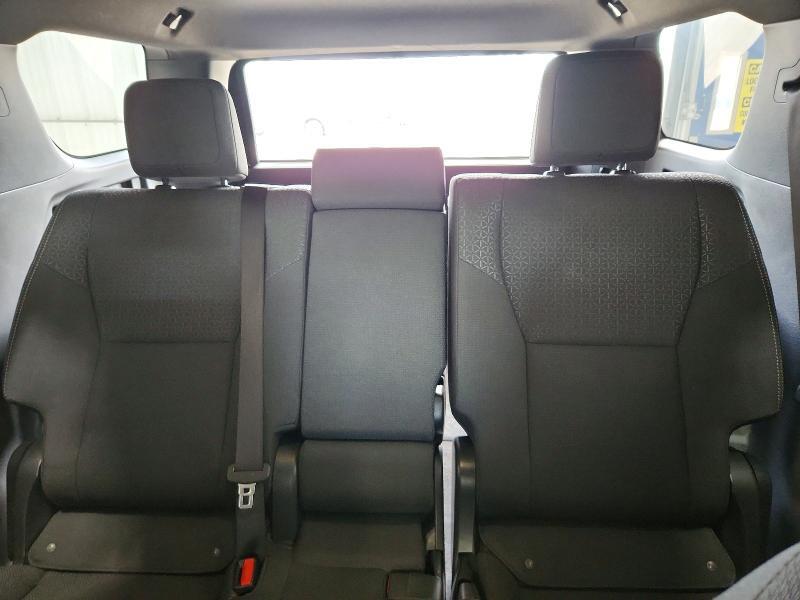 2026 TOYOTA 4RUNNER SR5 — Фото 10 из 14