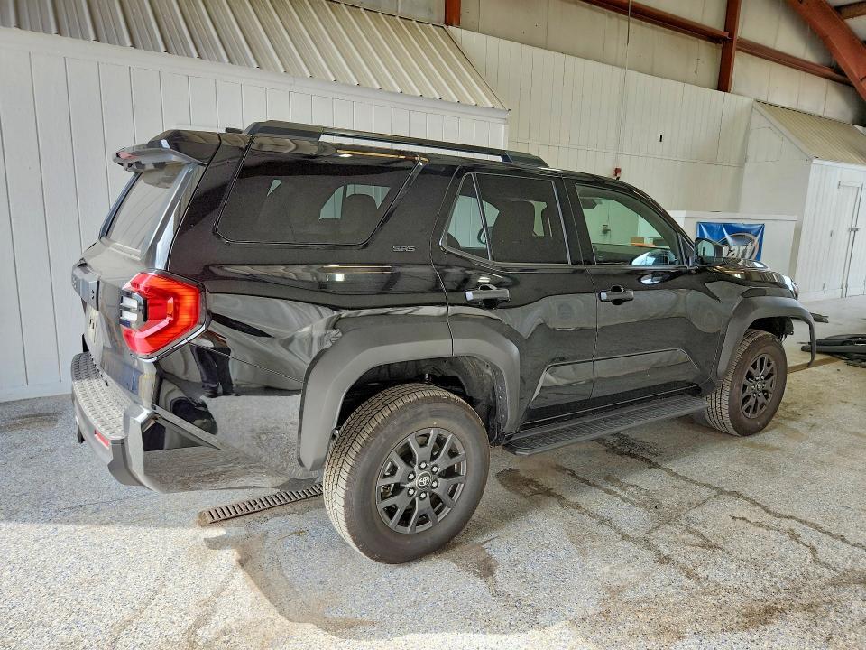 2026 TOYOTA 4RUNNER SR5 — Фото 3 из 14