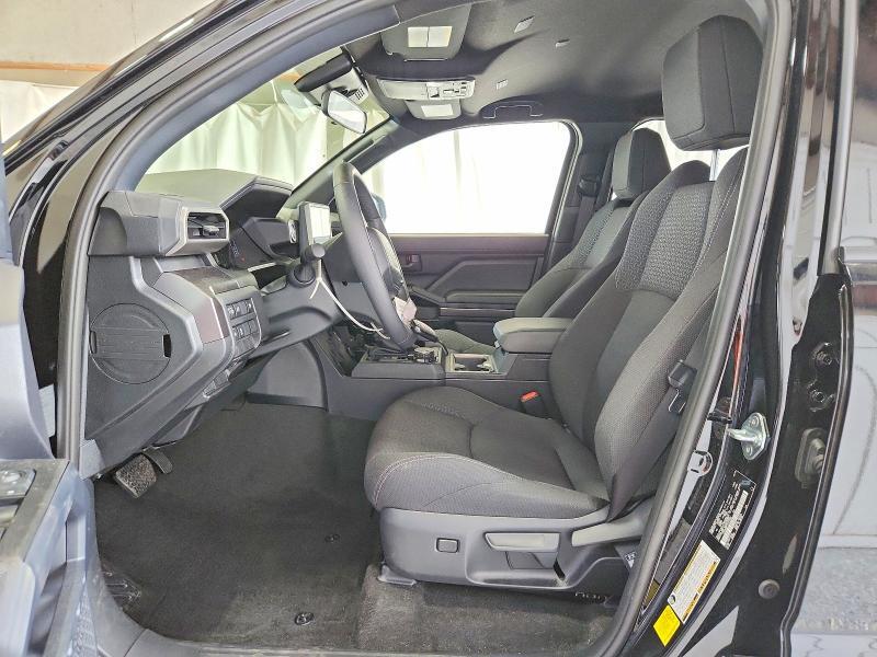 2026 TOYOTA 4RUNNER SR5 — Фото 7 из 14