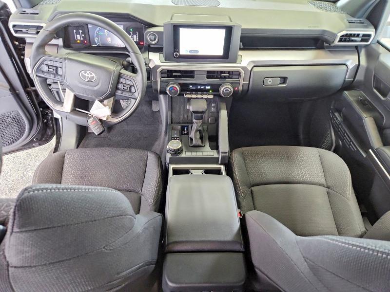 2026 TOYOTA 4RUNNER SR5 — Фото 8 из 14