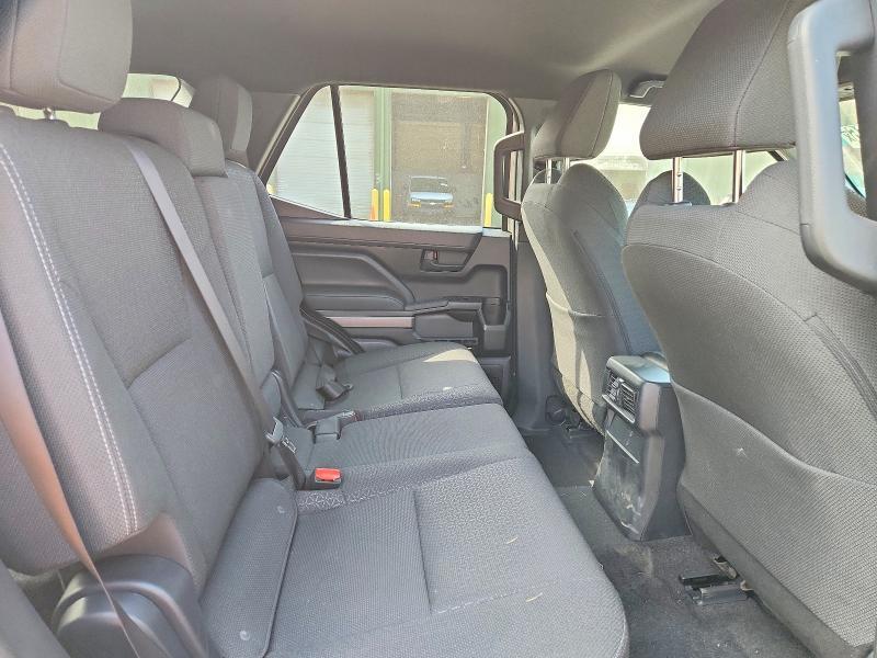 2026 TOYOTA 4RUNNER SR5 — Фото 11 из 13