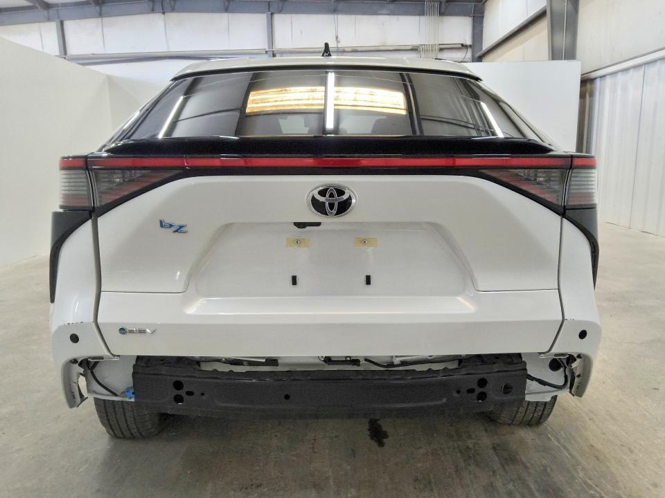 JTMBCAEB8TA005364 2026 TOYOTA BZ photo no. 6