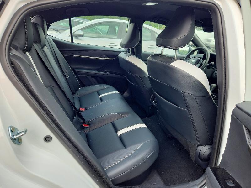 2026 TOYOTA CAMRY SE — Фото 10 из 12