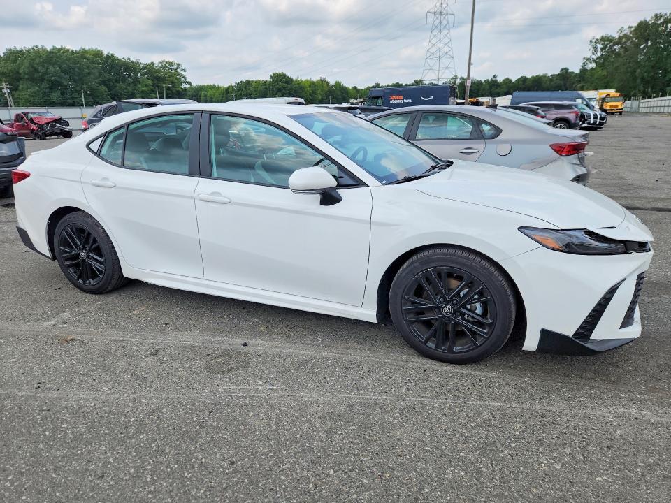 2026 TOYOTA CAMRY SE — Фото 4 из 12