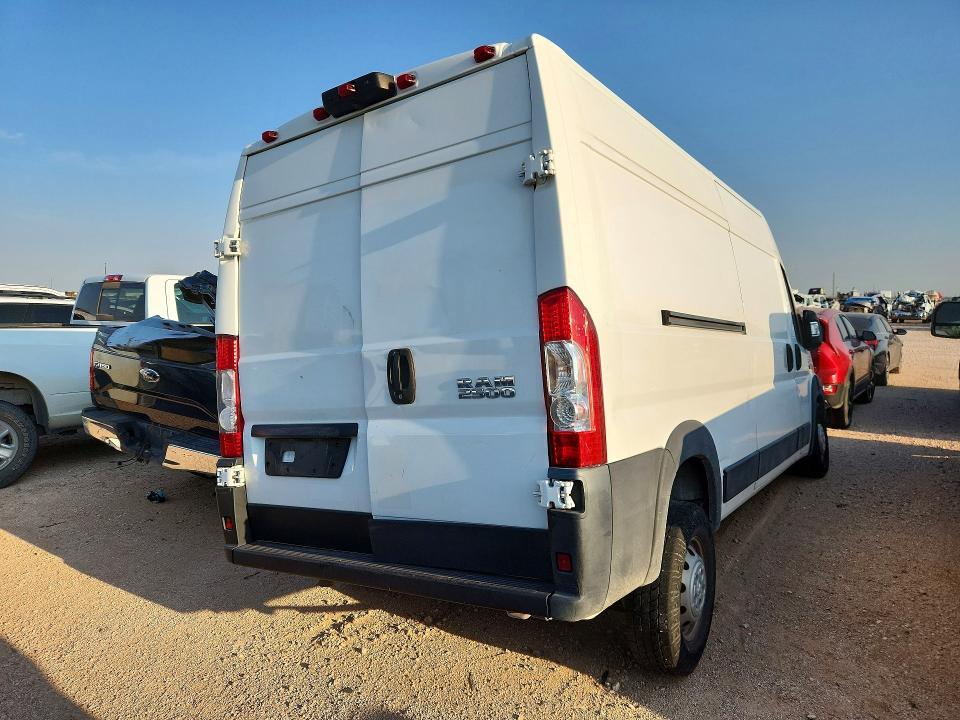 2019 RAM PROMASTER 2500 DELIVERY VAN — Фото 3 из 12