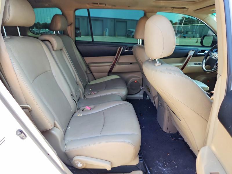 2011 TOYOTA HIGHLANDER HYBRID LIMITED — Фото 10 из 12