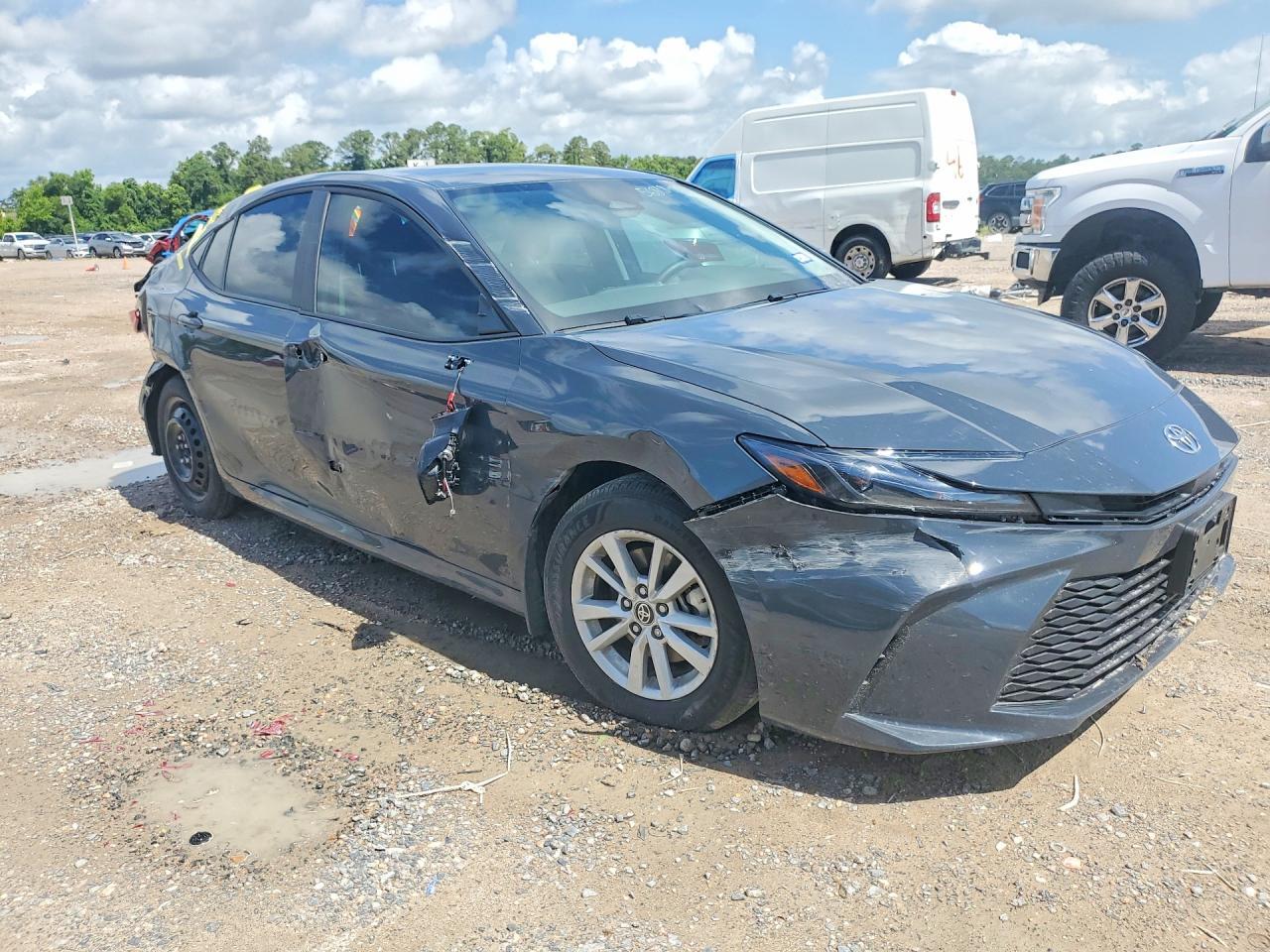 2026 TOYOTA CAMRY LE — Фото 4 из 12