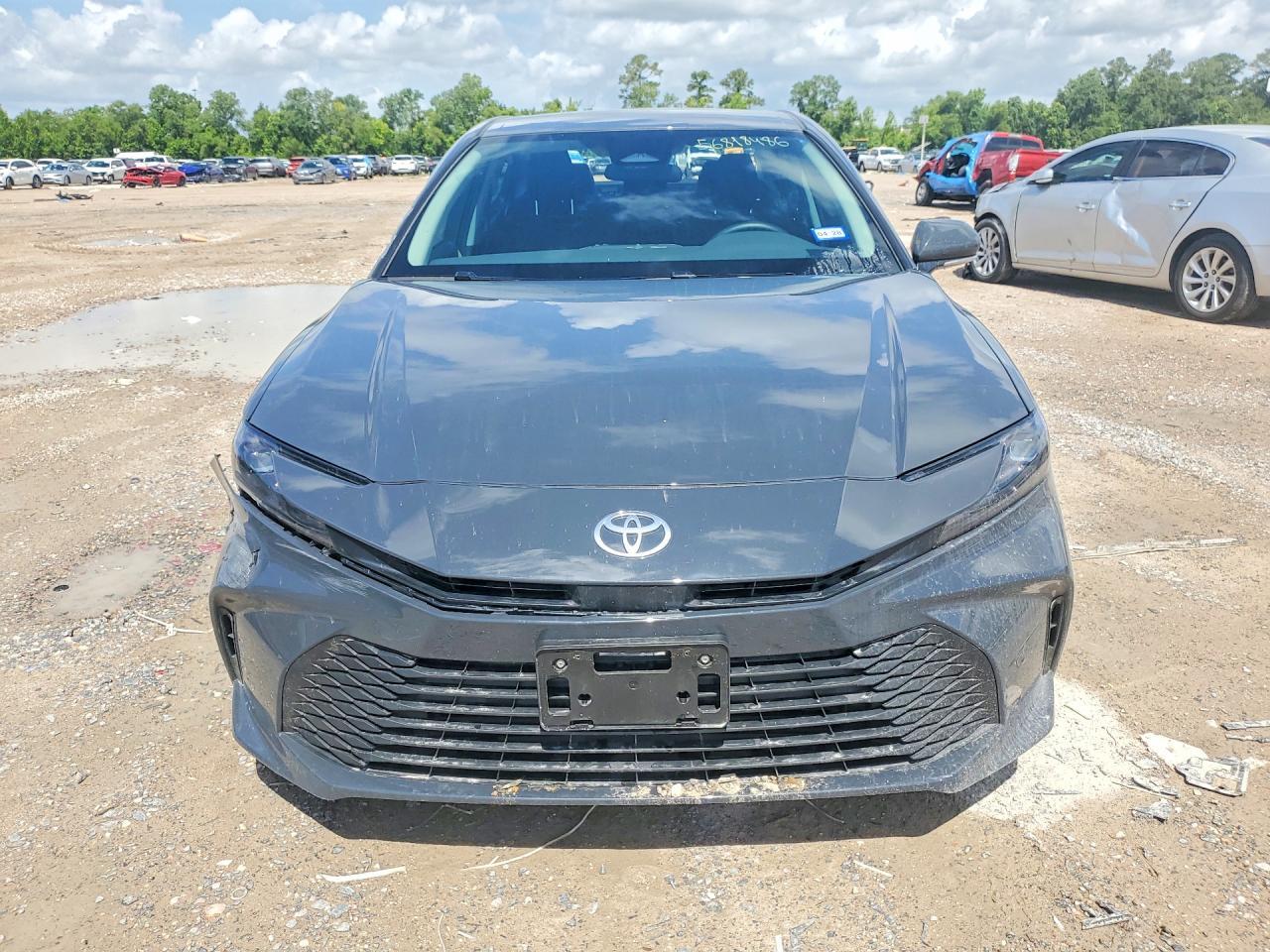 2026 TOYOTA CAMRY LE — Фото 5 из 12