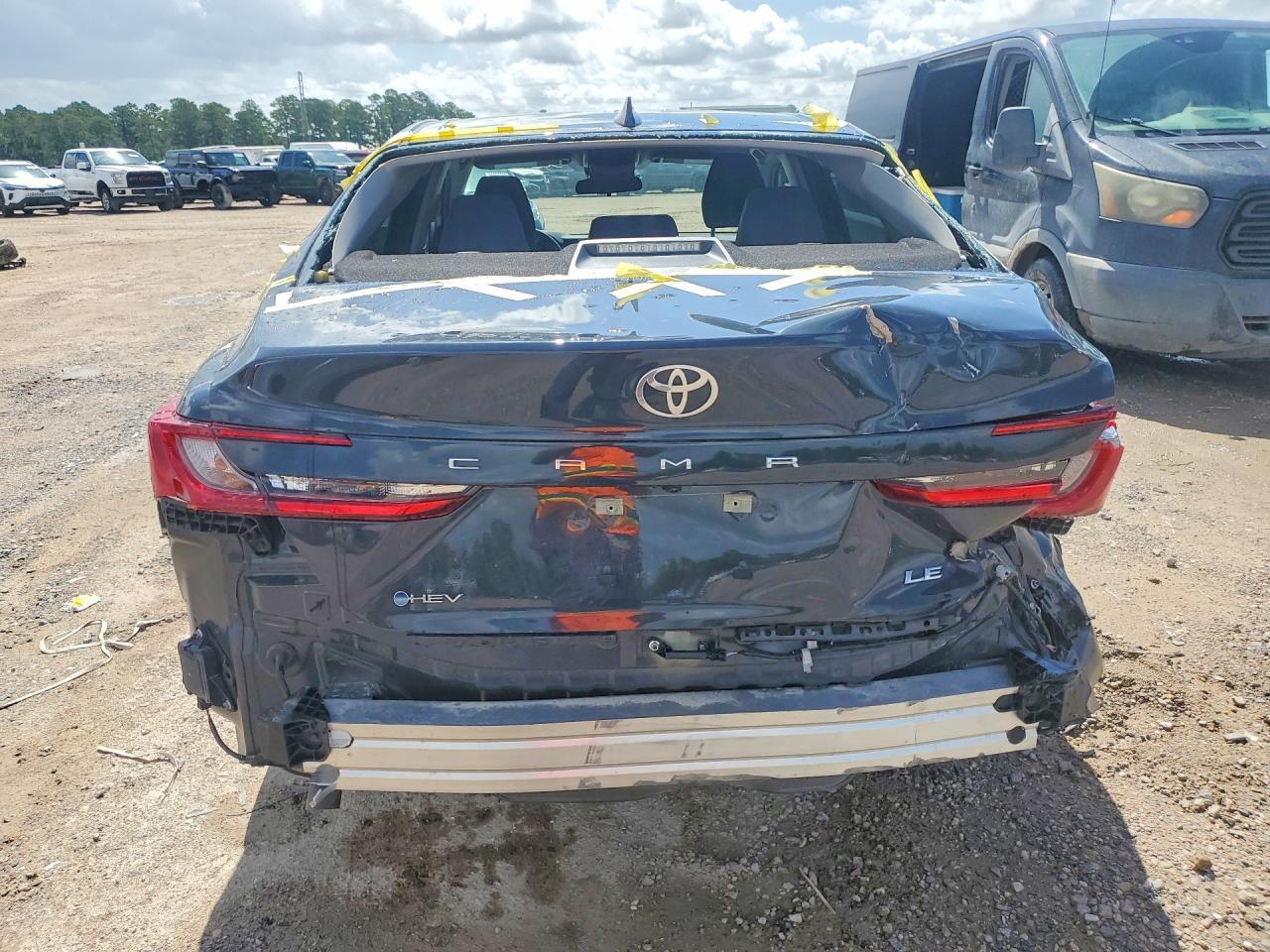 2026 TOYOTA CAMRY LE — Фото 6 из 12