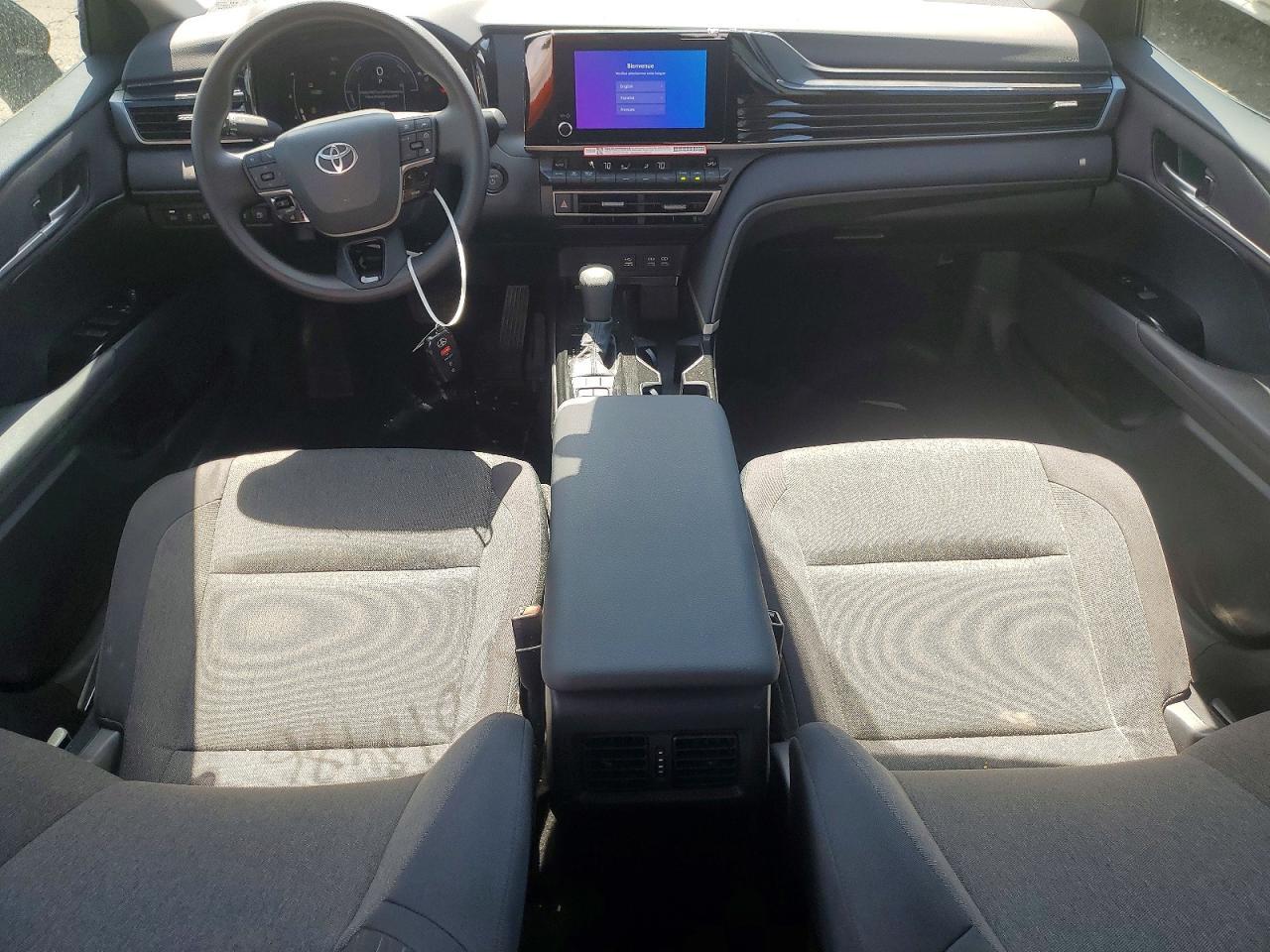 2026 TOYOTA CAMRY LE — Фото 8 из 12