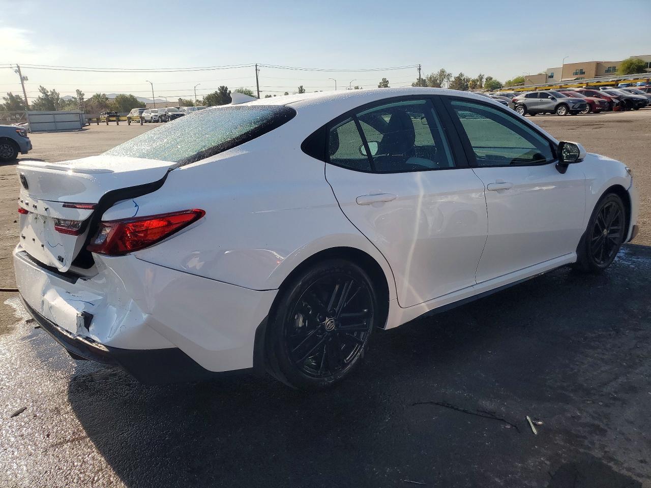 2026 TOYOTA CAMRY SE — Фото 3 из 12