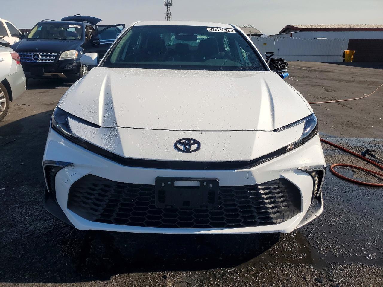 2026 TOYOTA CAMRY SE — Фото 5 из 12